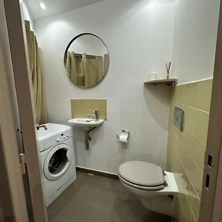Apartment Centre